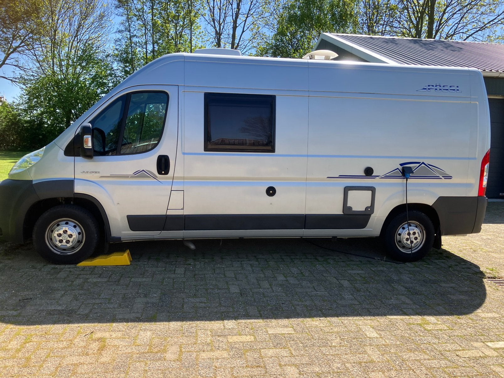 Camper, Caravans en Kamperen, Buscamper of Camperbus, Ringverwarming, Luifel, Pössl