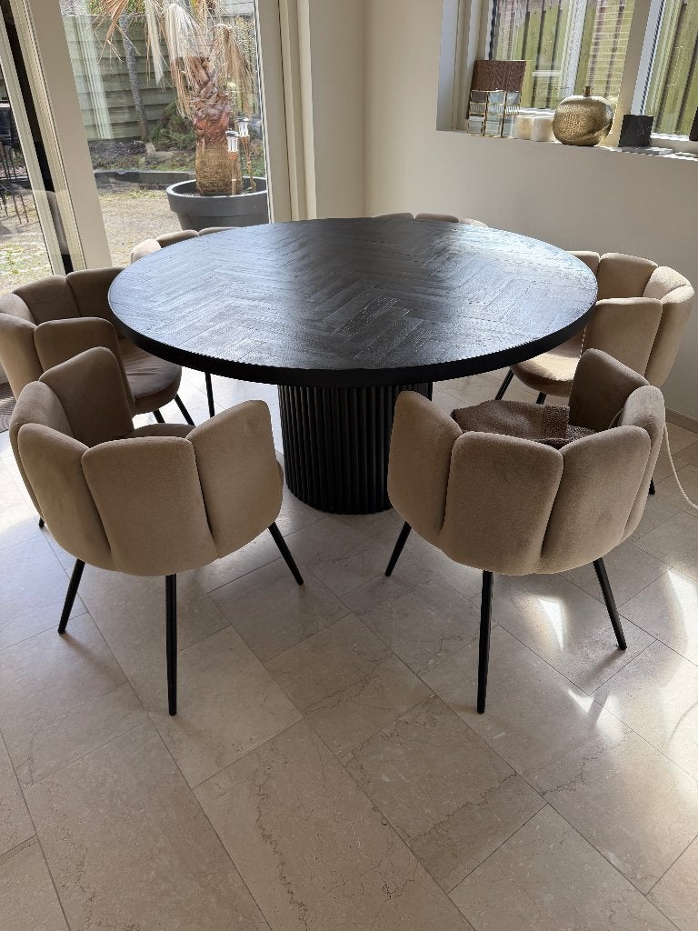Ronde zwart eiken visgraat eettafel Ø150, Ophalen, Eikenhout, Zo goed als nieuw, Rechthoekig