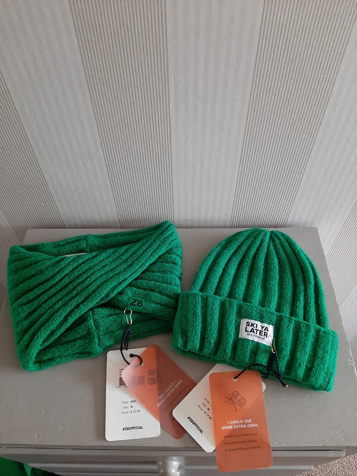 Z8 set muts Rune Hat Jelly bean en sjawl indi maat M Nieuw!, Ophalen of Verzenden