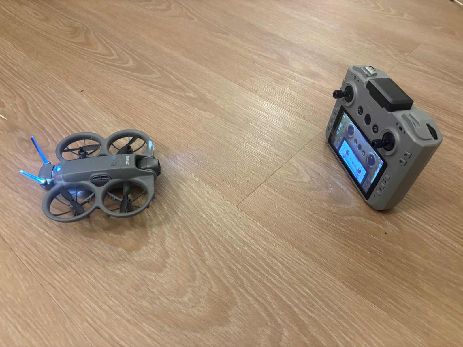 Drone met 2 camera's, avoidance sensoren en scherm remote, Gebruikt, Cameradrone, Overige merken, Obstakel-ontwijking