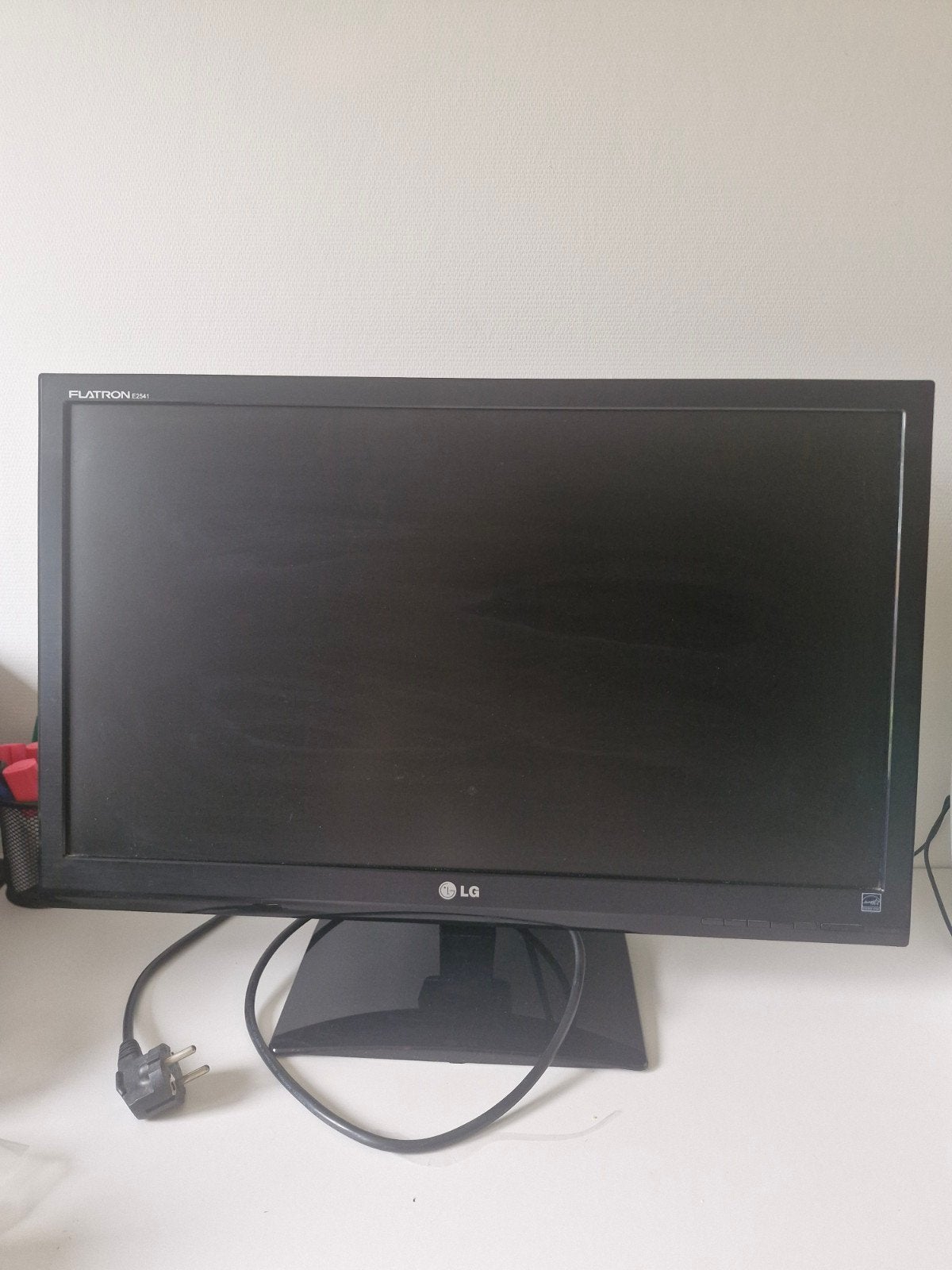 LG Flatron E2541T-BN Monitor - Gebruikt, Ophalen, Gebruikt, Kantelbaar, Full HD