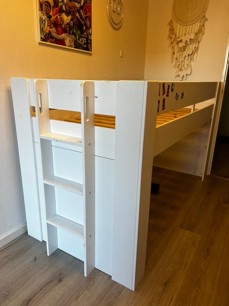 Hoogslaper kinderbed, Kinderen en Baby's, Kinderkamer | Stapelbedden en Hoogslapers, Zo goed als nieuw, Hoogslaper, Ophalen