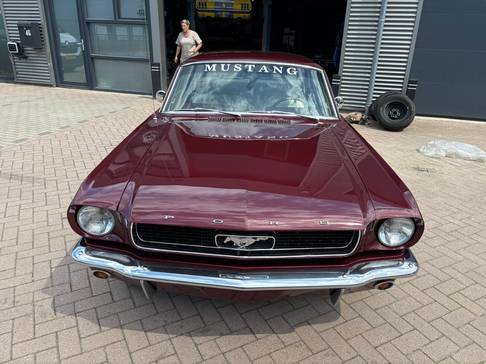 Ford Mustang 1966 v8 289 Coupe Burgundy, foto 4