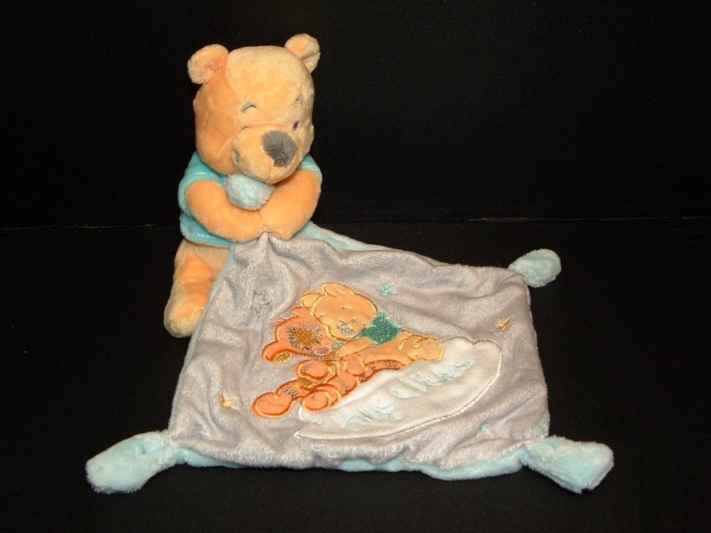 DISNEY WINNIE THE POOH KNUFFELDOEKJE VELOURS GRIJS M, Ophalen of Verzenden, Nieuw, Overige typen
