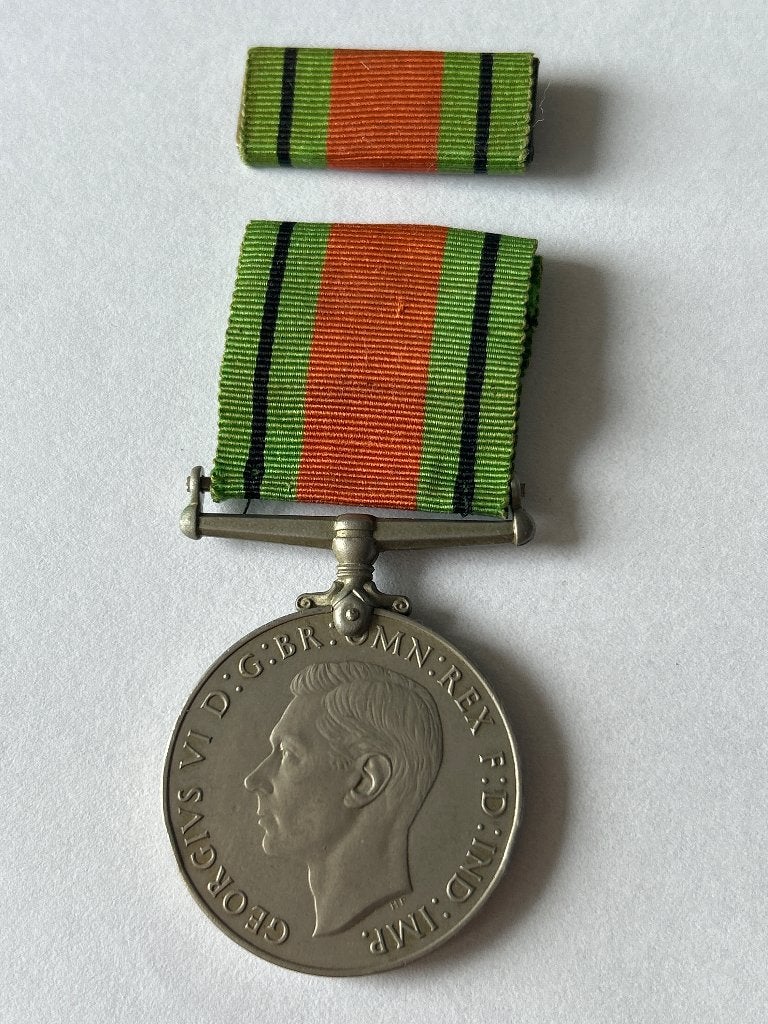 Originele WO2 Defensiemedaille George VI met Baton, Verzamelen, Verzenden, Landmacht, Engeland, Embleem of Badge