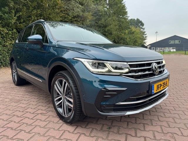 Volkswagen Tiguan 1.4 TSI eHYBRID R BUSINESS+/LED/VIRTDASH/3, Auto's, Volkswagen, Euro 6, Blauw, Overige brandstoffen, Origineel Nederlands