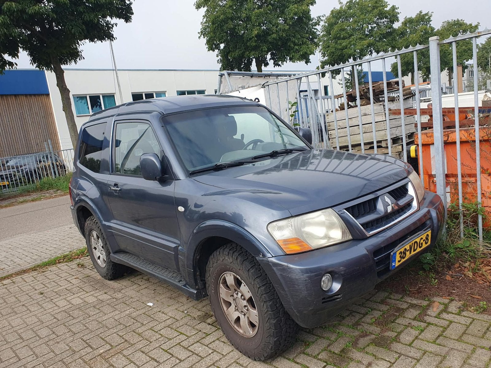 Mitsubishi Pajero / L300 / L200 / L400 TE KOOP GEVRAAGD, Auto's, Automaat, Stof, 4 cilinders, 160 pk
