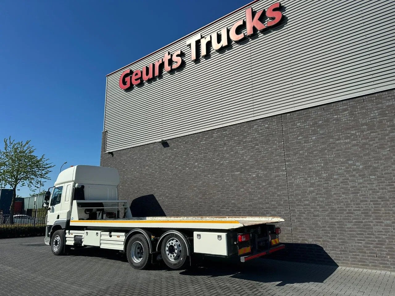DAF CF 410 6X2 M4SN3 OPRIJWAGEN / MACHINE TRANSPORTER / PLAT, Auto's, Vrachtwagens, Automaat, Euro 6, Wit, Diesel