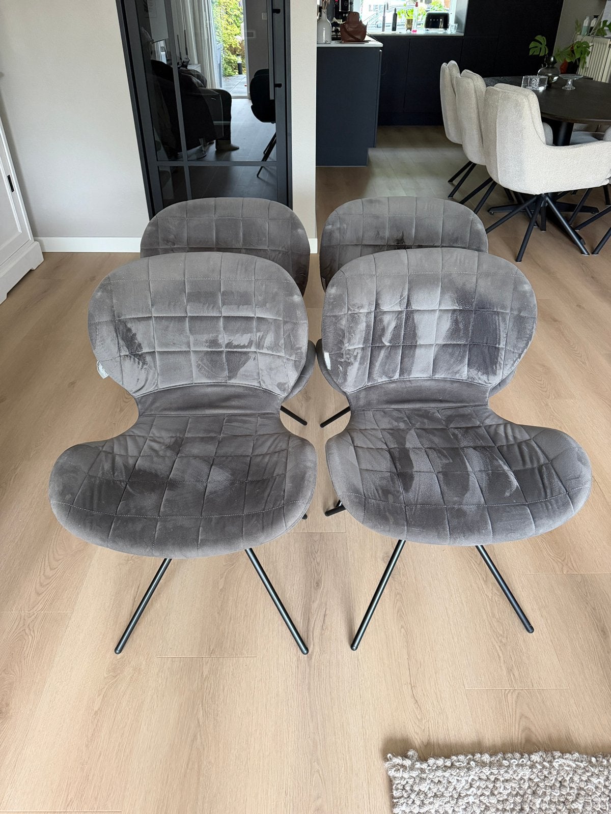 Zuiver stoelen grijs 4 stuks, Huis en Inrichting, Stoelen, Ophalen, Zo goed als nieuw, Grijs