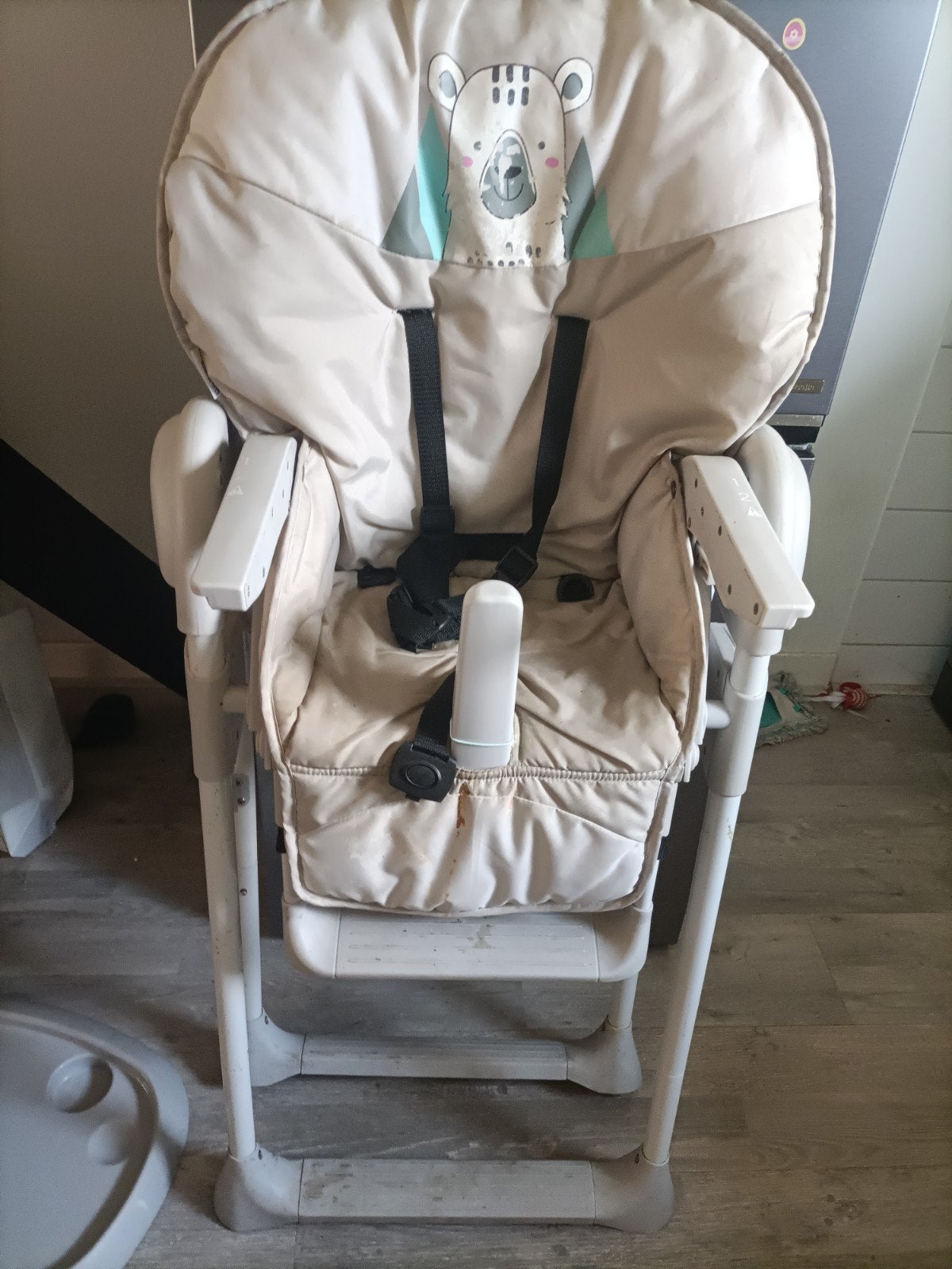Kinderstoel met gordel en afneembaar eetblad, Ophalen of Verzenden, Gebruikt, Overige typen, Gordel(s)