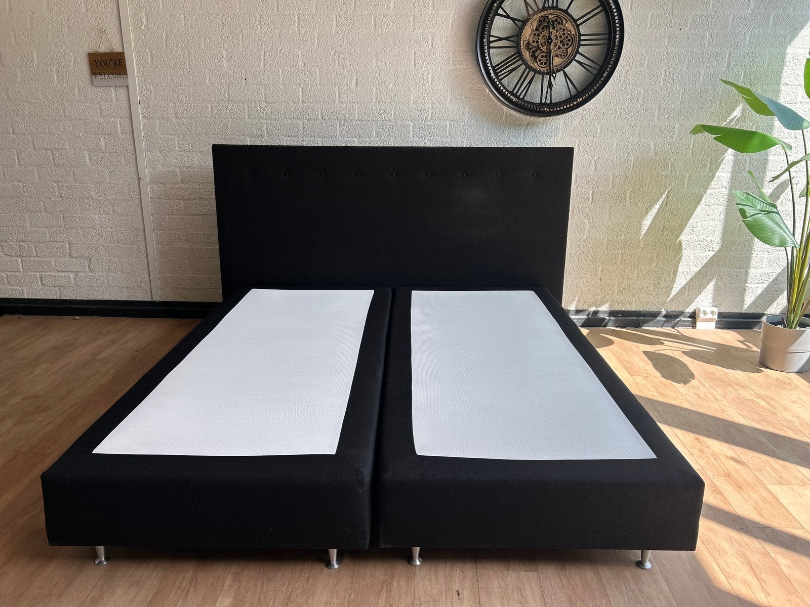 Luxe Hotel Chique Boxspring 180x200 cm | Zwart | Gereinigd
