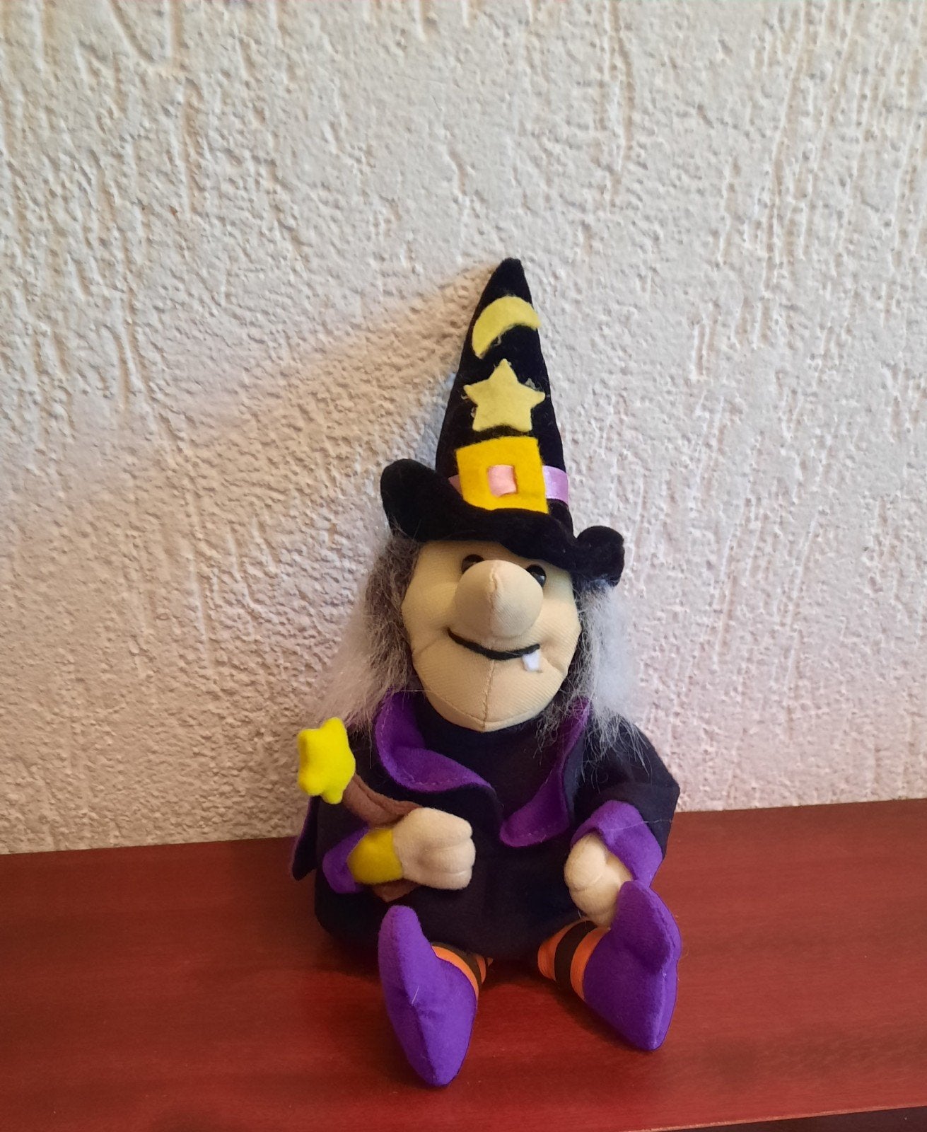 Leuke knuffel heks met puntmuts en toverstafje, Gebruikt, Overige typen, Zwart, Ophalen of Verzenden