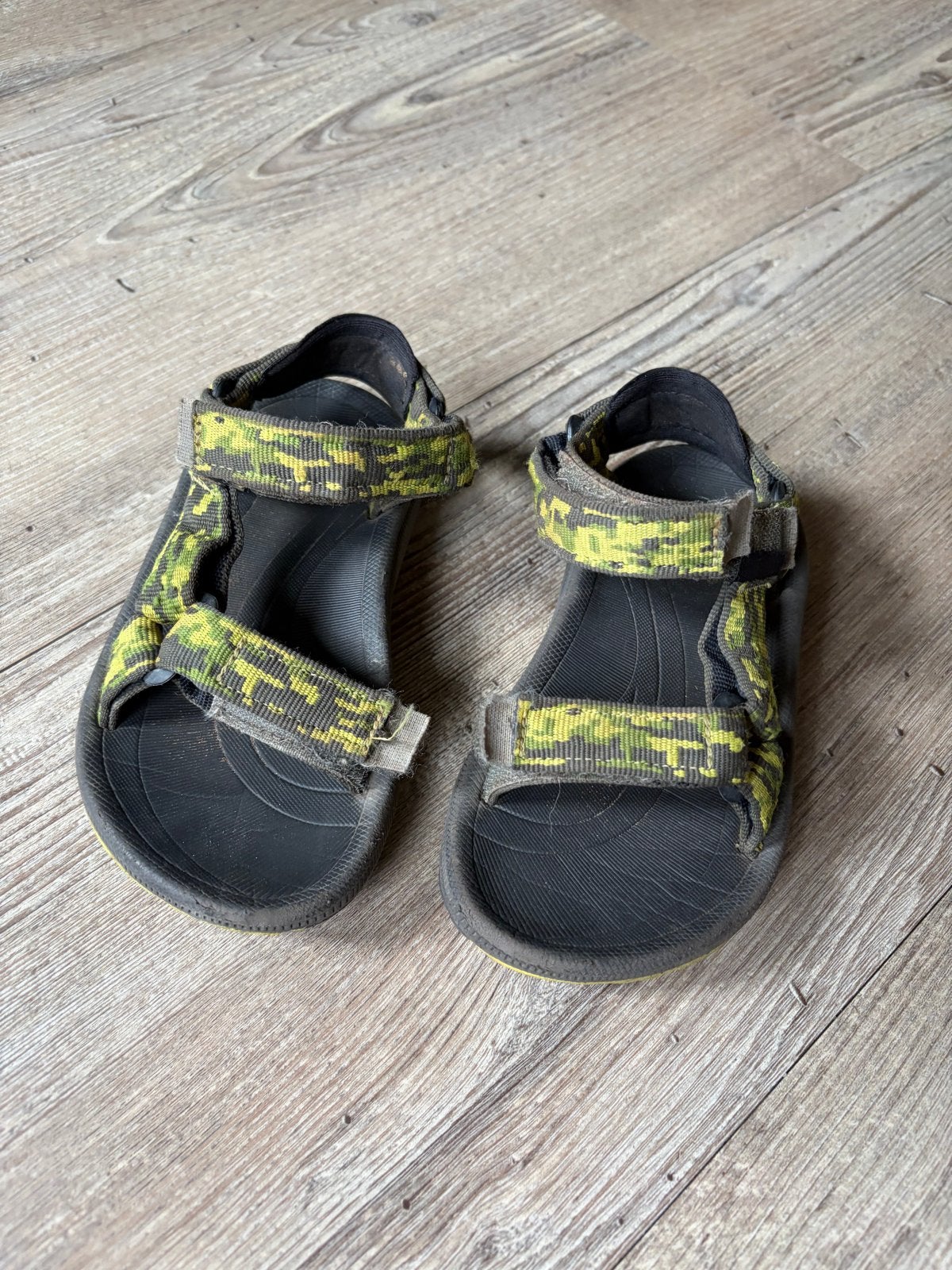 Teva sandaaltjes maat 27 - Groen/Zwart, Kinderen en Baby's, Ophalen of Verzenden, Gebruikt, Jongen of Meisje, Overige typen