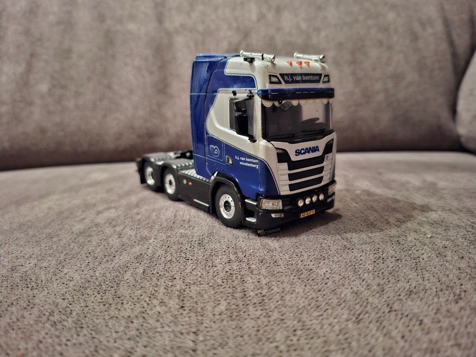 Te koop wsi scania 1:50 in zeer nettr staat, Hobby en Vrije tijd, Ophalen of Verzenden, Zo goed als nieuw, Truck, Italeri
