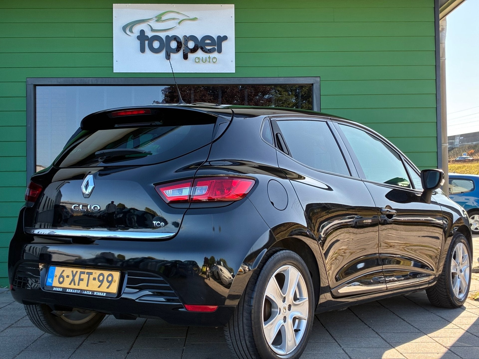 Renault Clio 0.9 TCe Expression|1e Eigenaar|Navigatie|Cruise, Voorwielaandrijving, 540 kg, Zwart, Origineel Nederlands