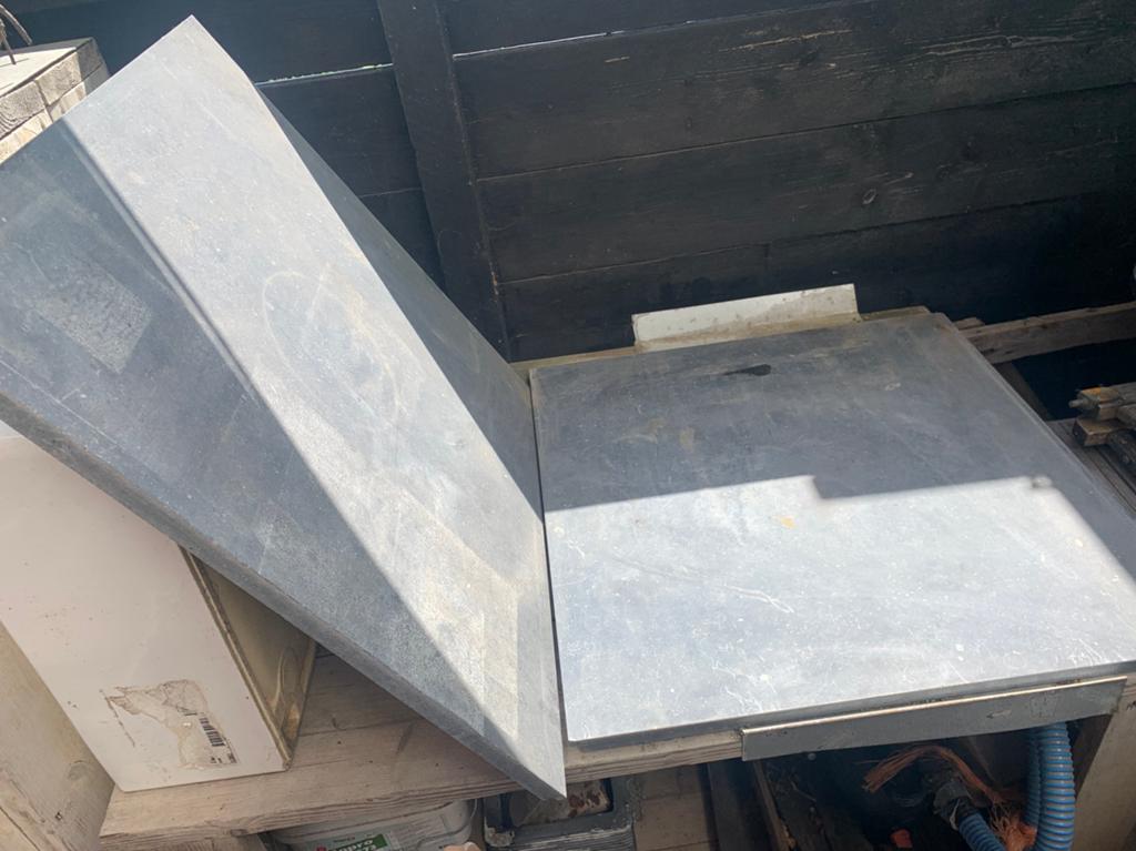 2 platen belgisch hardsteen 72x71x2 cm, Ophalen, Zo goed als nieuw, Houtskool