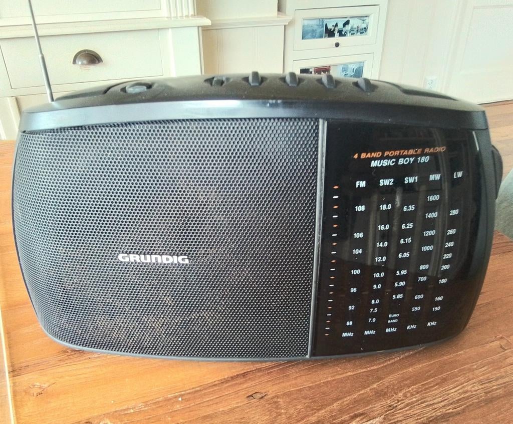 Grundig Music Boy 180, Audio, Tv en Foto, Radio's, Ophalen of Verzenden