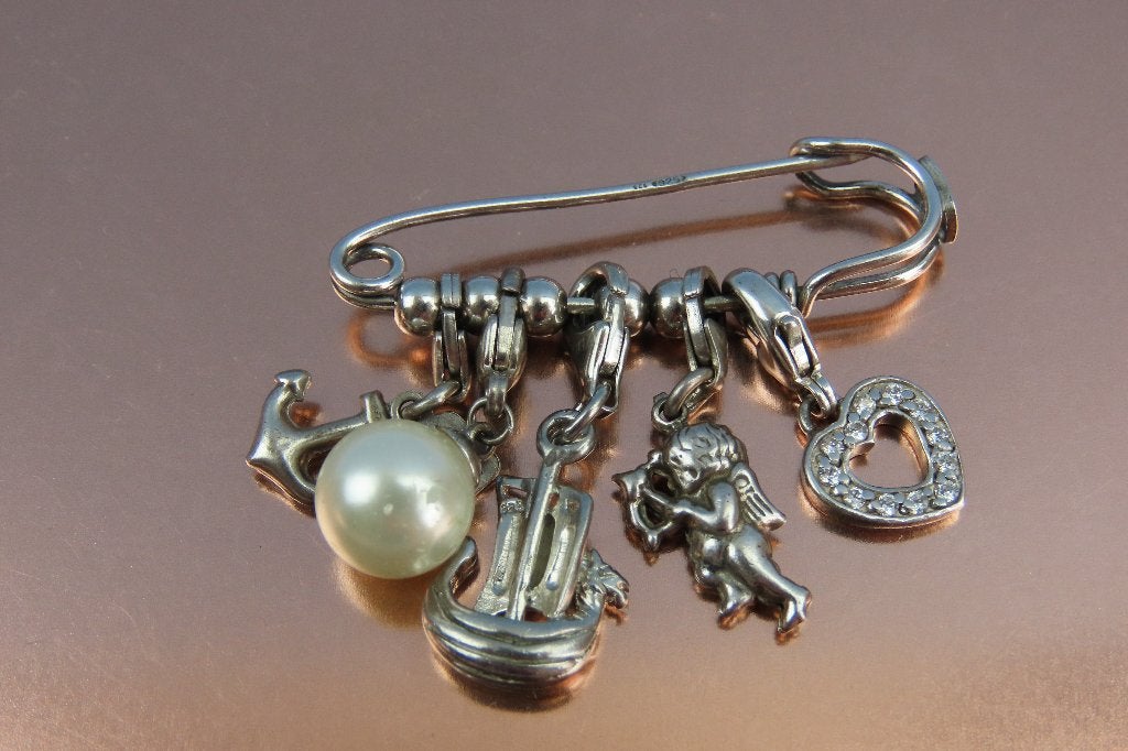 Originele gemerkte zilveren Zinzi hangertjes  aan speld., Ophalen of Verzenden, Zo goed als nieuw, Zilver, Overige materialen