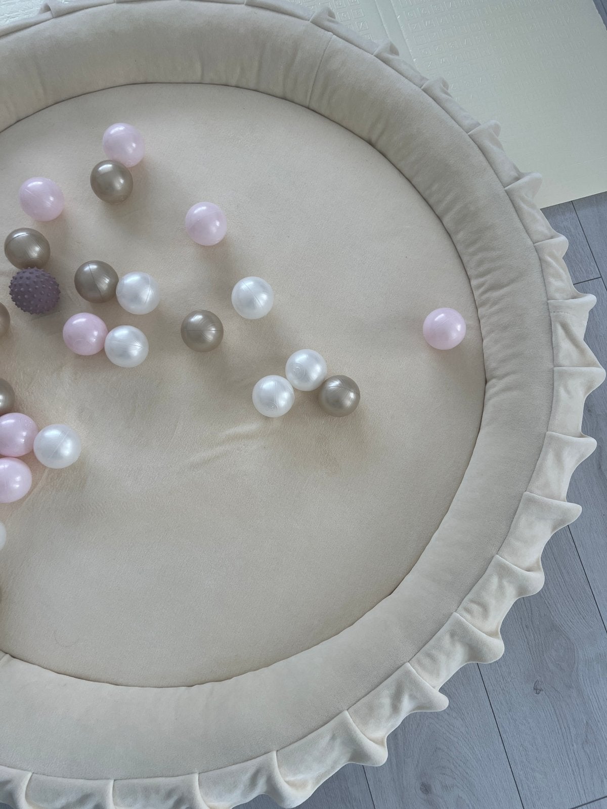 Speelnest Soft Velvet beige – zacht en comfortabel, Beige, Ophalen of Verzenden, Zo goed als nieuw, Overige typen