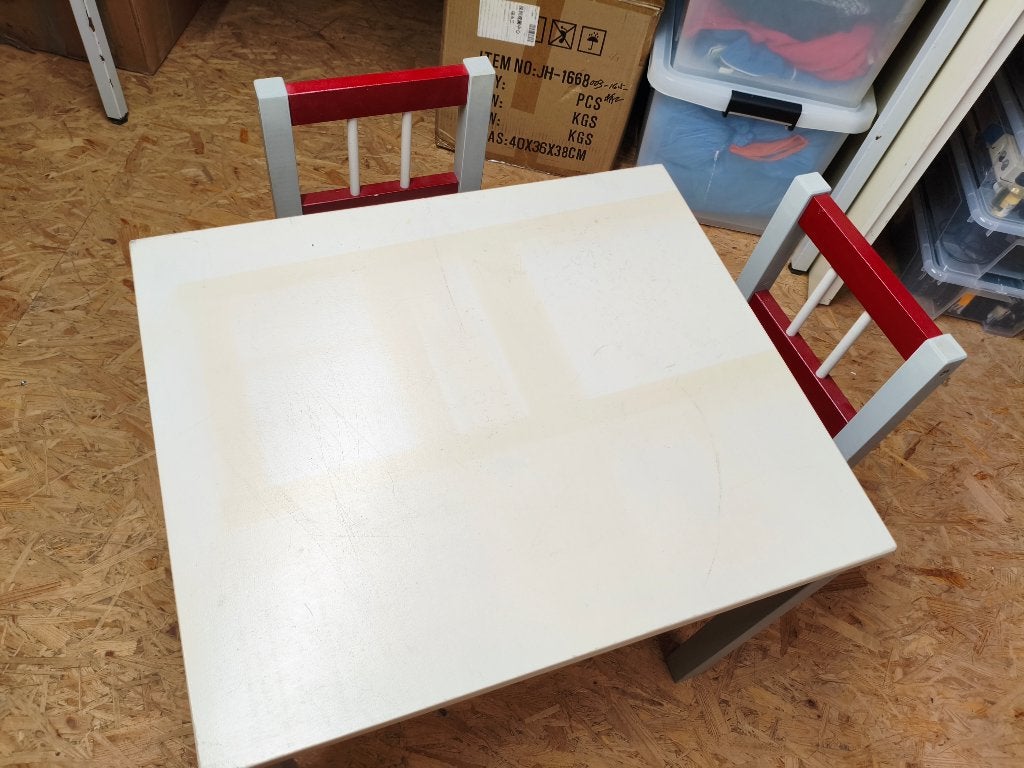 ikea kindertafeltje met 2 stoeltjes, Kinderen en Baby's, Kinderkamer | Tafels en Stoelen, Ophalen, Gebruikt, Tafel(s) en Stoel(en)