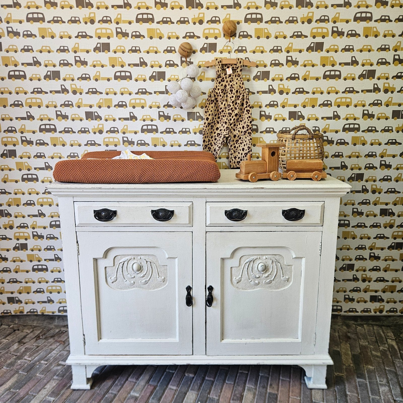 leuke commode /dressoir kies je kleur..., Ophalen, Zo goed als nieuw, Minder dan 50 cm, 105 cm of meer
