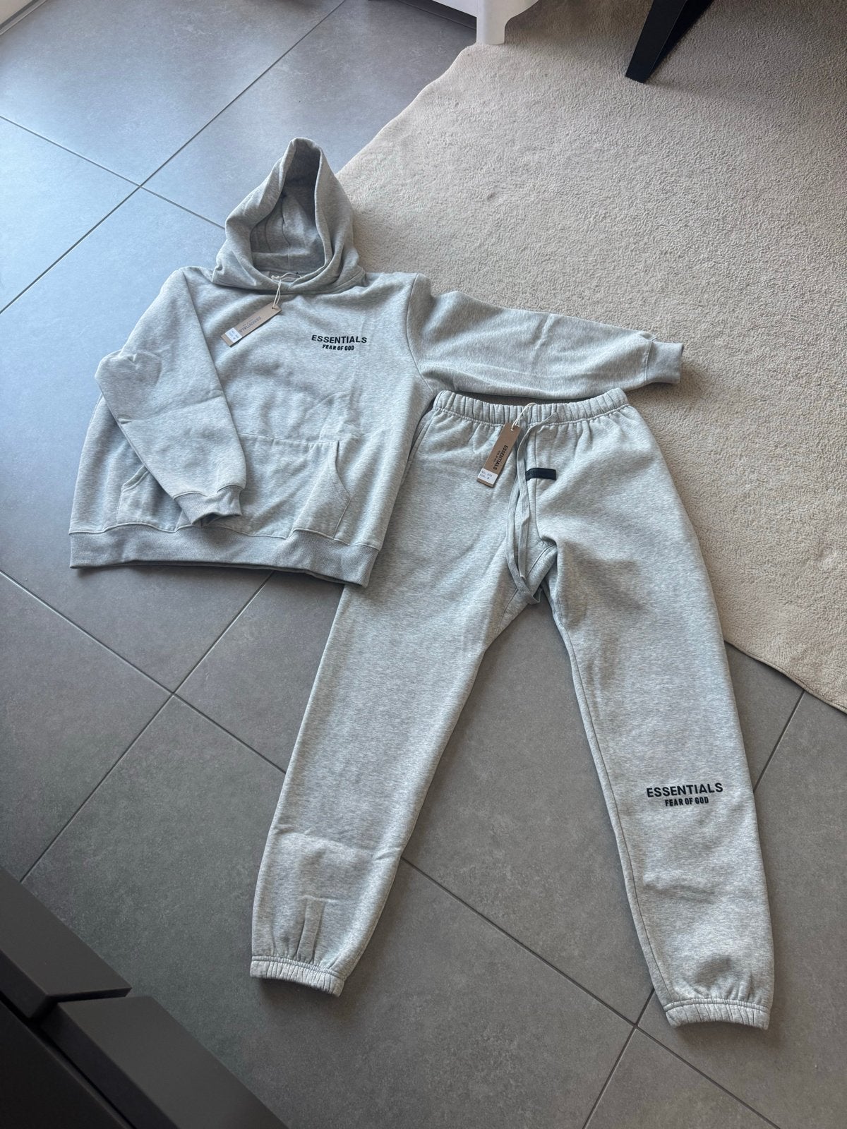 Essentials Fear of God Joggingpak - Nieuw met etiket, Kleding | Heren, Broeken en Pantalons, Ophalen of Verzenden, Nieuw, Maat 48/50 (M)