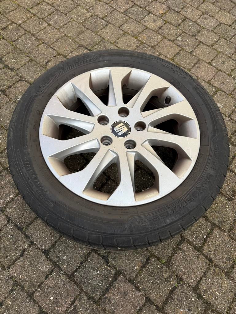 Vier zomerbanden Continental en Dunlop 205/55 R16, Auto-onderdelen, Banden en Velgen, Ophalen, Gebruikt, 16 inch, Banden en Velgen