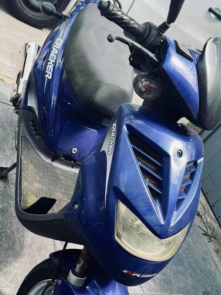 Te koop generic craker 2 takt snor 2008 loop of sloop, Fietsen en Brommers, Scooters | Peugeot, Ophalen of Verzenden, Zo goed als nieuw