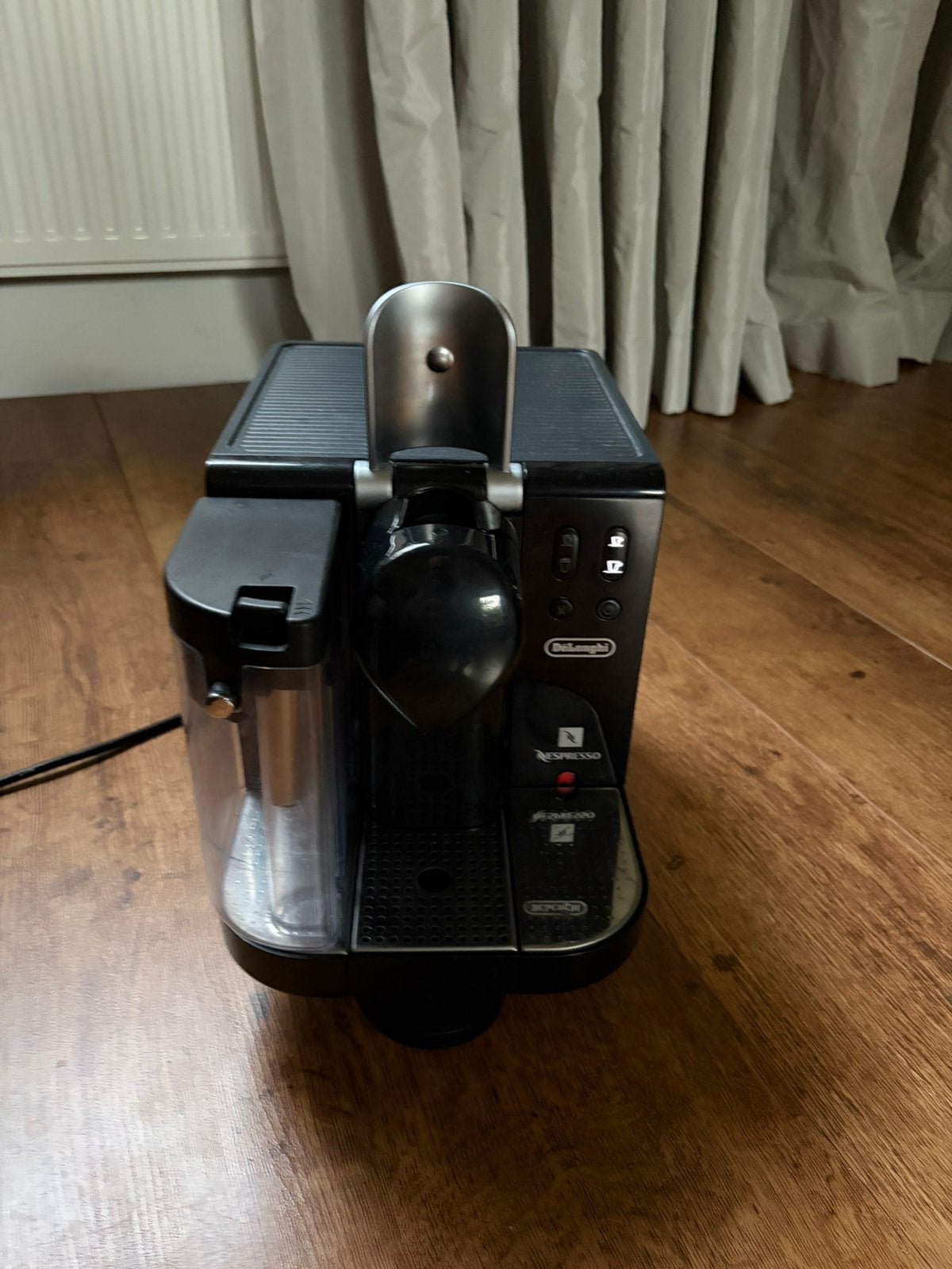 Dekonghi cupsmachine met melkopschuimer, Witgoed en Apparatuur, Ophalen, Gebruikt