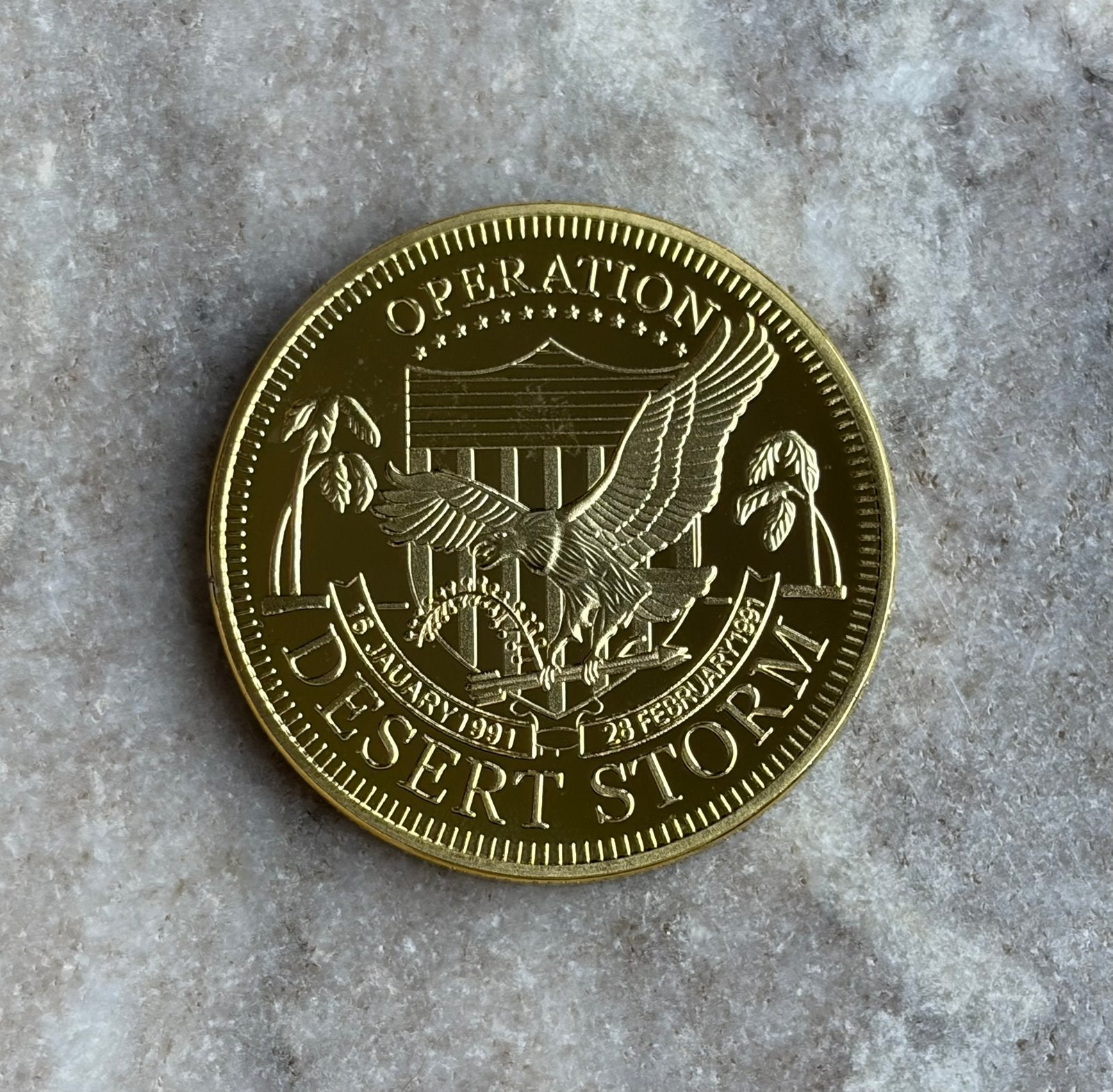 US Department of Defense operation Desert Storm coin, Ophalen of Verzenden, Landmacht, Amerika, Embleem of Badge