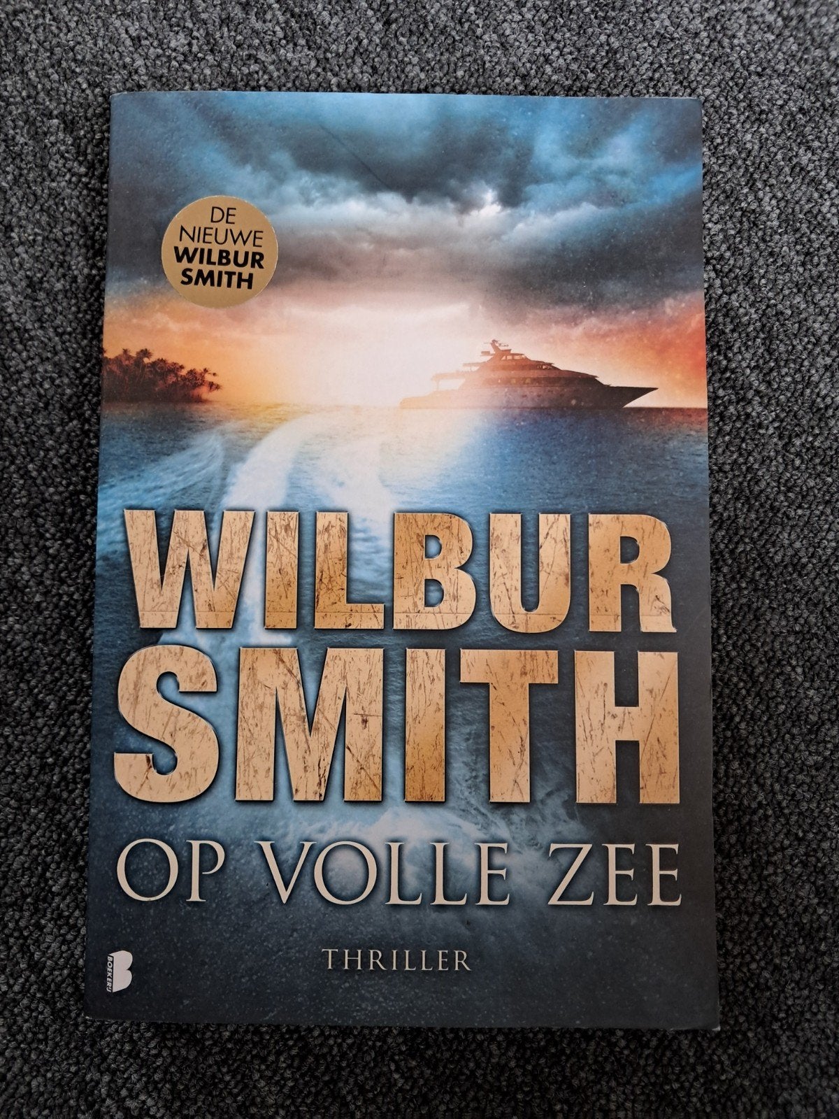 Wilbur Smith - Op Volle Zee (Thriller), Ophalen of Verzenden, Zo goed als nieuw, Wilbur Smith, Nederland