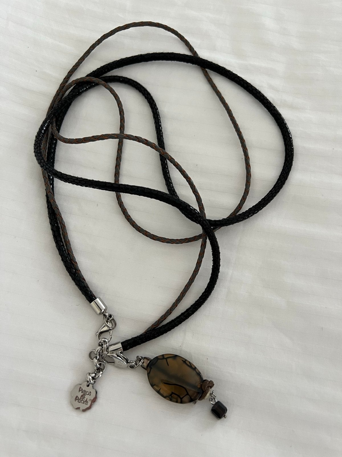 Pimps and Pearls zwart leren ketting met bedel, Sieraden, Tassen en Uiterlijk, Overige materialen, Zwart, Ophalen of Verzenden