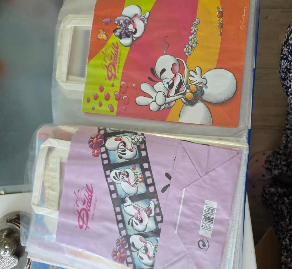 Veel Diddl zakjes en tasjes., Ophalen of Verzenden, Diddl, Papier, Kaart of Schrift