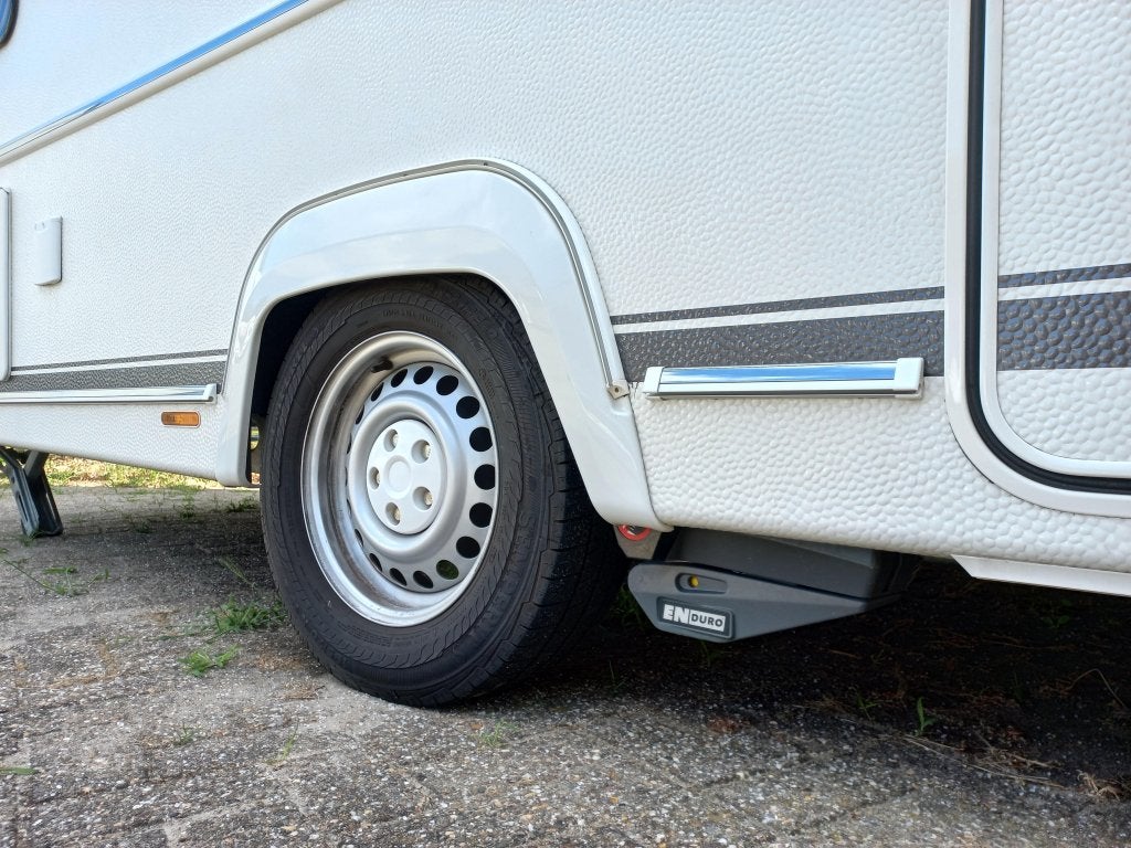 Fendt Bianco Activ 515 SGE mover-cassette-C4e-etc, Caravans en Kamperen, Bedrijf, Treinzit, Tot en met 4, Schokbreker