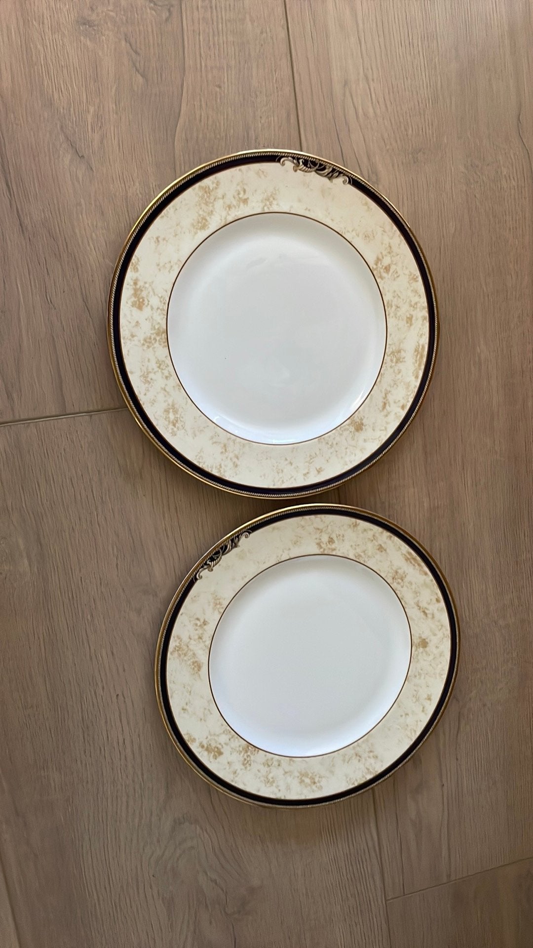 Dinerborden Wedgwood Cornucopia, Ophalen of Verzenden, Zo goed als nieuw, Porselein, Bord(en)