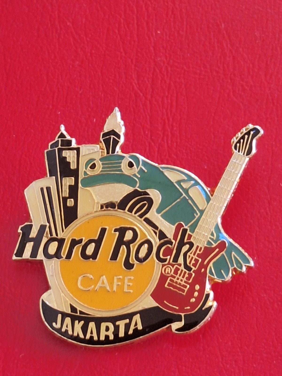 Hard Rock Cafe : JAKARTA , Fraaie Emaille SPELD, Verzenden, Zo goed als nieuw, Merk, Speldje of Pin