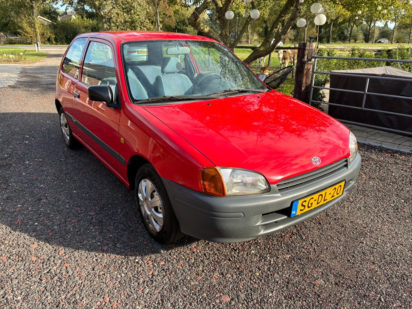 Toyota Starlet nieuwe APK1.3 16V 1997 Rood, Auto's, 4 cilinders, Starlet, 400 kg, Origineel Nederlands