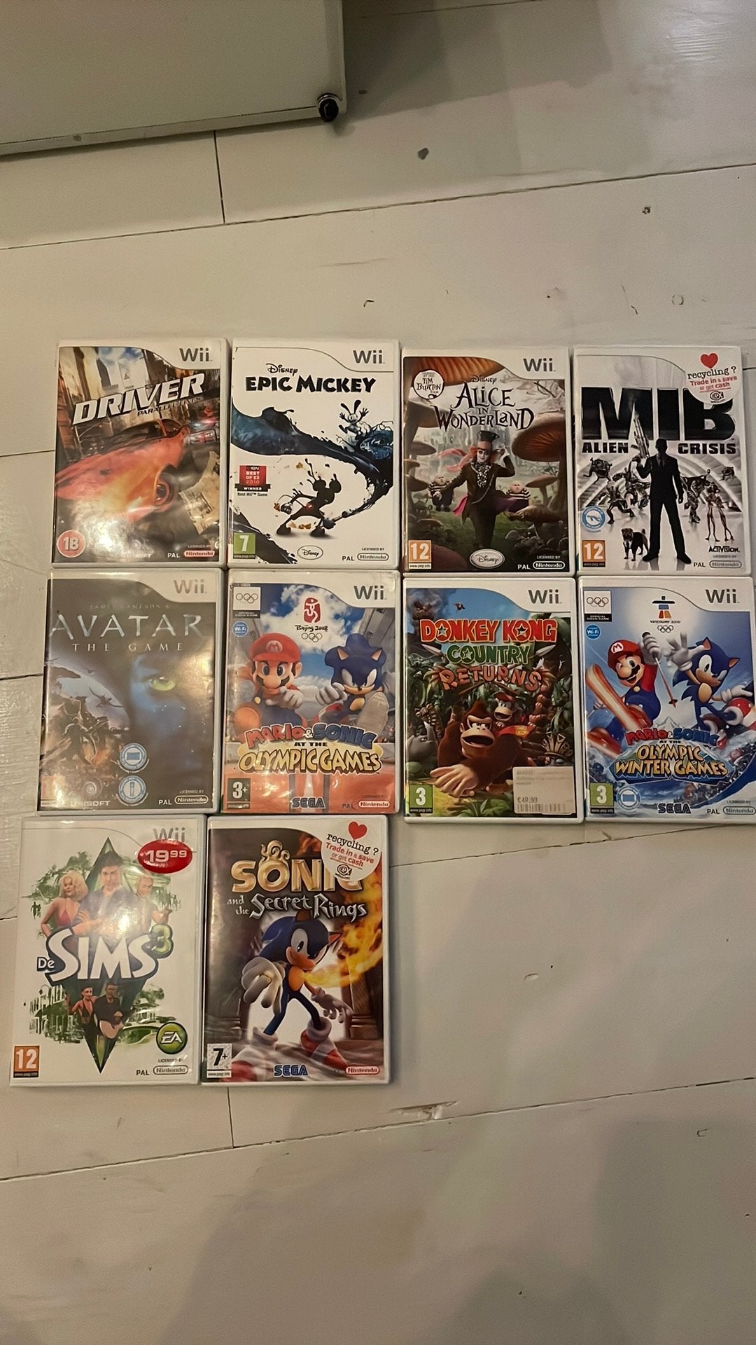Donkey Kong country returns/10 wii games, Spelcomputers en Games, Ophalen of Verzenden, Zo goed als nieuw, Sport, 3 spelers of meer