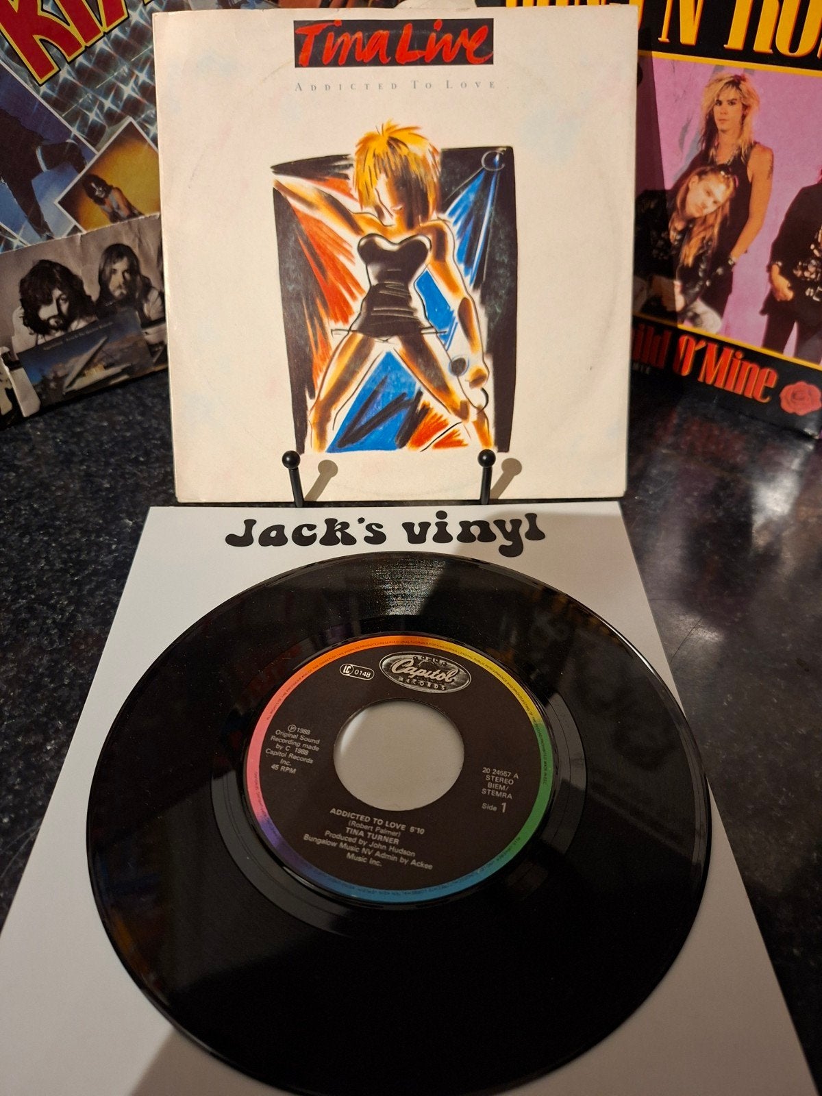 Tina Turner - Addicted To Love     1988, Gebruikt, 7 inch, Ophalen of Verzenden, Beschermende buitenhoes
