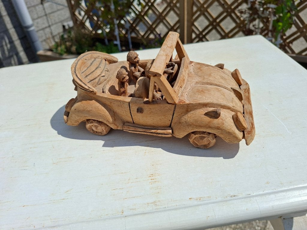 vintage zeer oud handgemaakte cabrio houten auto met 4 aapje, Ophalen of Verzenden, Handgemaakt, Houtsnijwerk