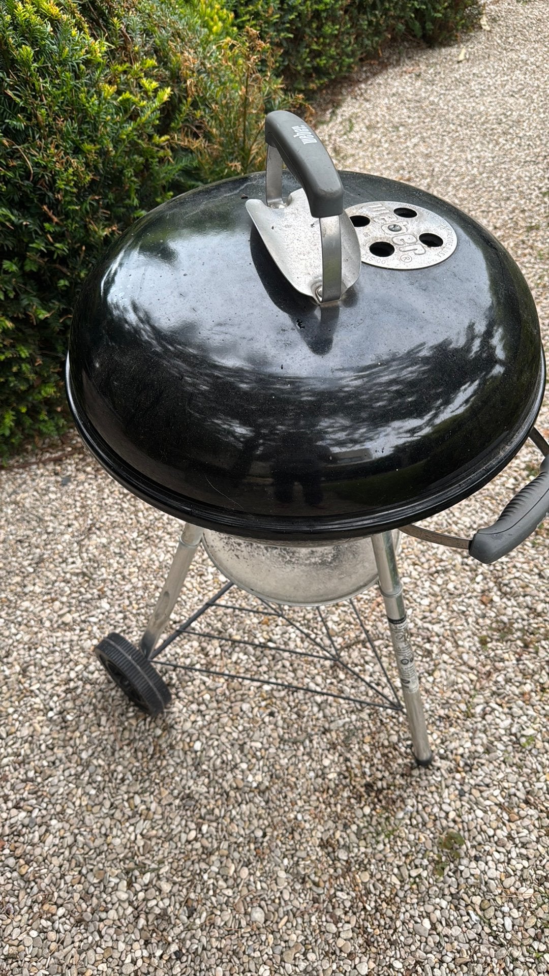 Weber BBQ Diameter 47., Tuin en Terras, Houtskoolbarbecues, Ophalen, Zo goed als nieuw
