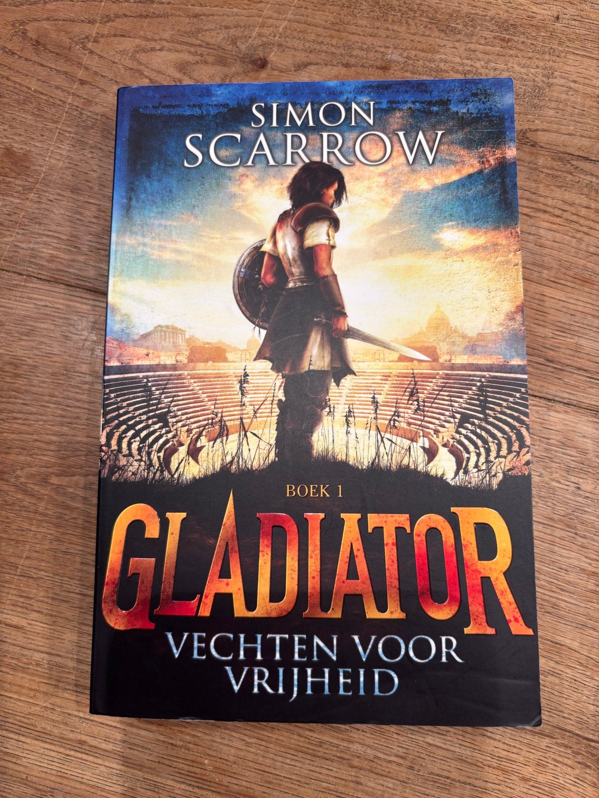 Gladiator: Vechten voor Vrijheid - Simon Scarrow (Boek 1), Ophalen of Verzenden, Zo goed als nieuw