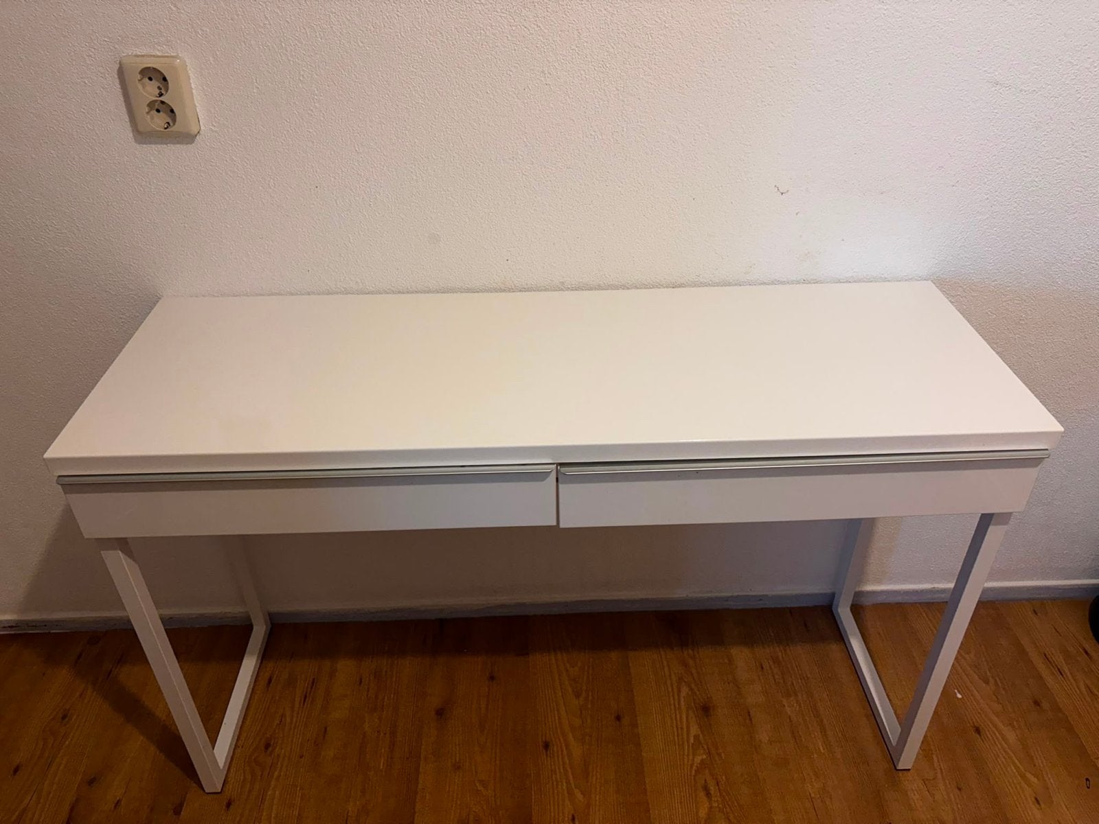 Modern wit bureau met lades, Huis en Inrichting, Overige typen, Met lades, Spaanplaat of MDF, 50 cm