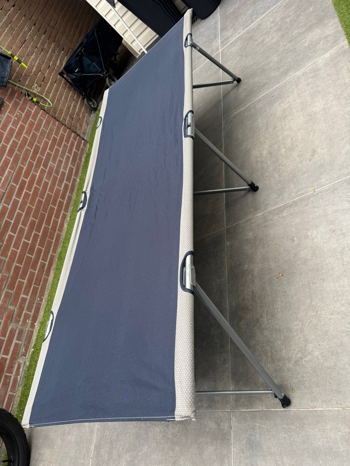 Opvouwbaar campingbed - ideaal voor kamperen en logees, Caravans en Kamperen, Ophalen of Verzenden, Gebruikt