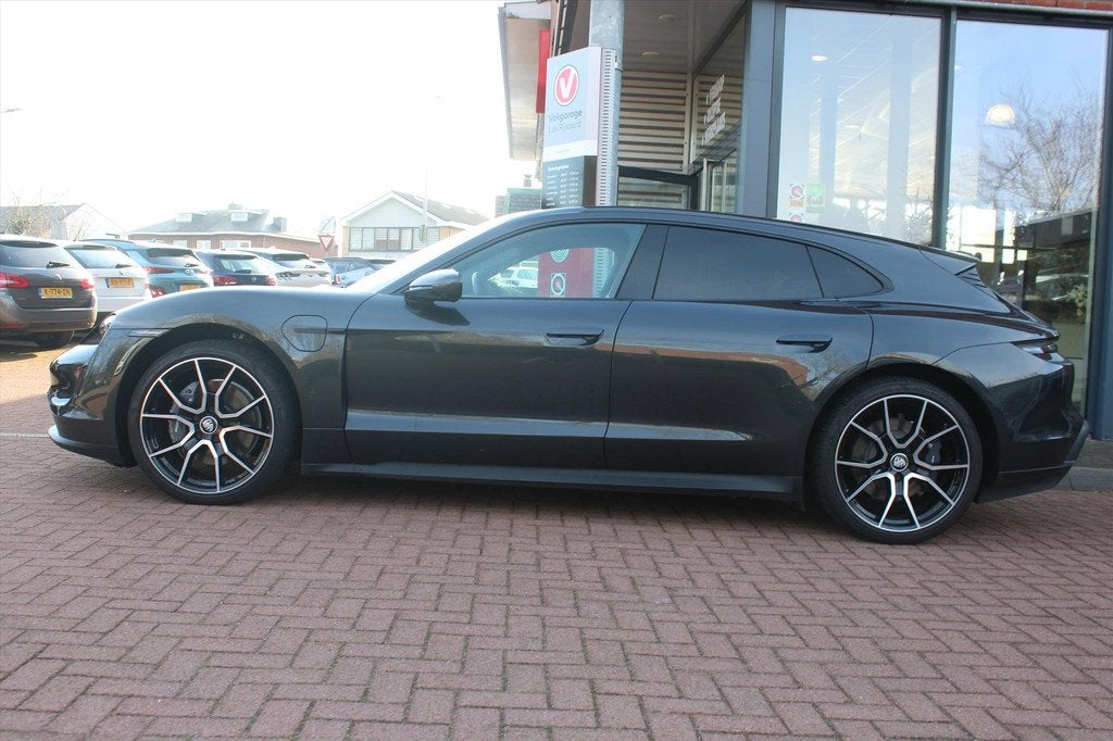 Porsche Taycan Sport Turismo Performance Plus 79 kWh | SOH 9, Auto's, Porsche, Automaat, Gebruikt, Zwart, 110 €/maand