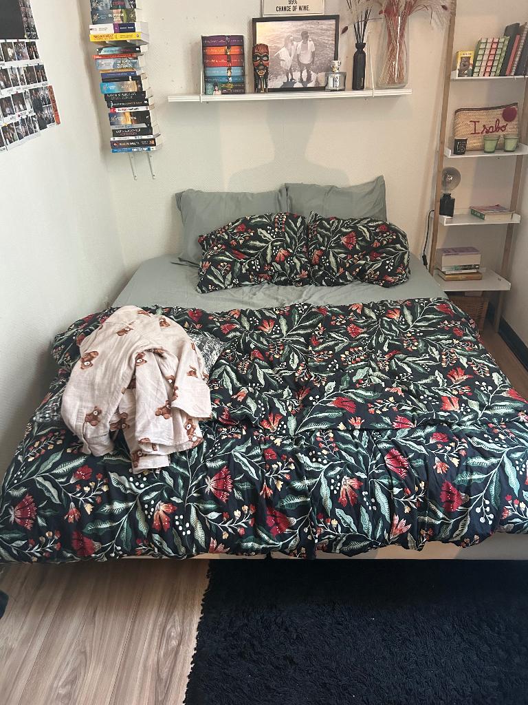 Bed met matras, Huis en Inrichting, Ophalen, Overige materialen, Gebruikt, Wit