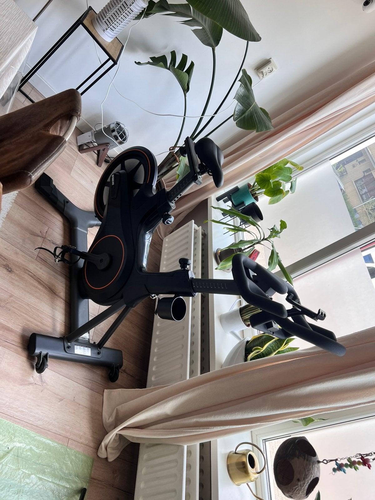 Basic Fit Spinningfiets - Zo goed als nieuw, Ophalen, Zo goed als nieuw, Benen, Spinningfiets