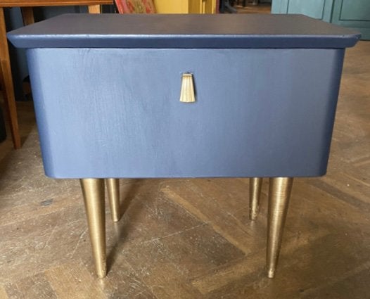 Klein vintage kastje, Hollywood Regency nachtkastje VdlM, Ophalen, Zo goed als nieuw, 45 tot 65 cm, Minder dan 55 cm