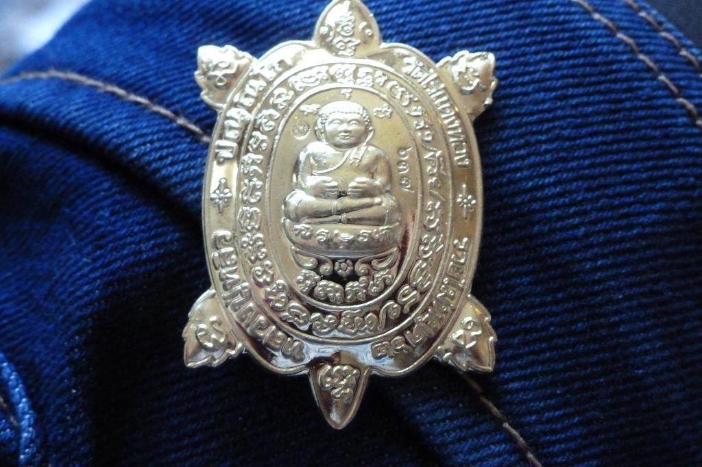 Thaise amulet -Boeddha schildpad goudkleurig 28 gram nieuw, Overige materialen, Overige voorstellingen, Nieuw, Ophalen of Verzenden