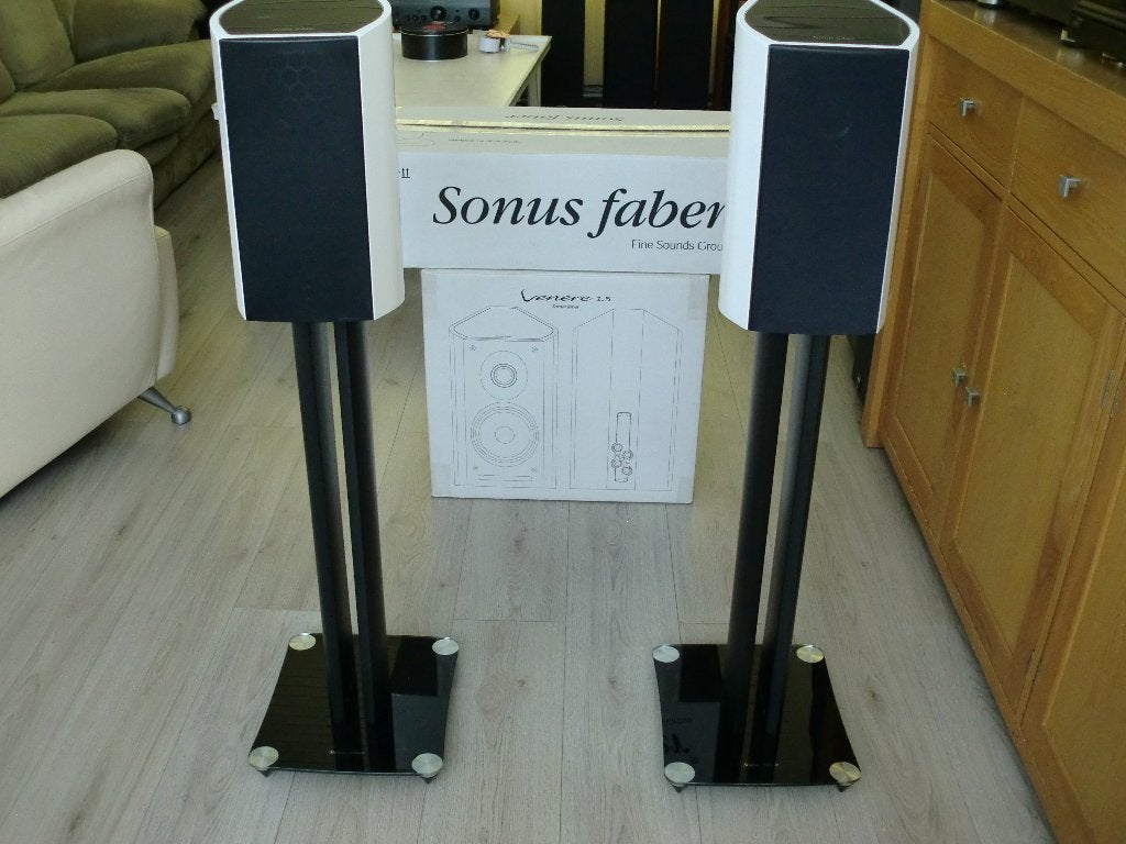 Sonus Faber Venere 1.5 + standaards Telluruim links in doos., Stereo speakers, Zo goed als nieuw, 60 tot 120 watt, Ophalen